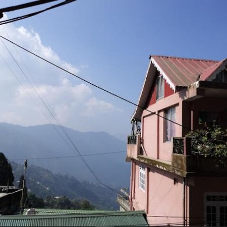Hotel Kasturi Palace & Restaurant Darjeeling Дарджилинг Экстерьер фото