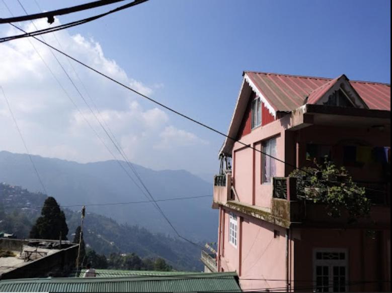Hotel Kasturi Palace & Restaurant Darjeeling Дарджилинг Экстерьер фото