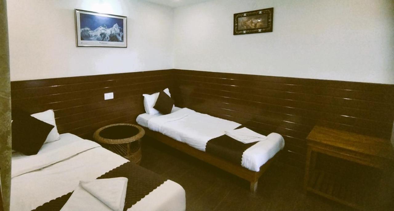 Hotel Kasturi Palace & Restaurant Darjeeling Дарджилинг Экстерьер фото