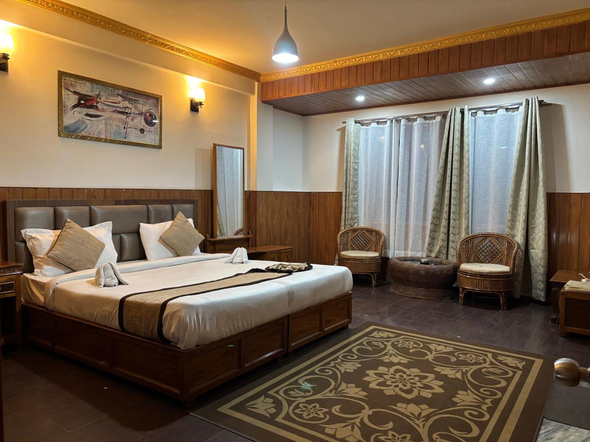 Hotel Kasturi Palace & Restaurant Darjeeling Дарджилинг Экстерьер фото